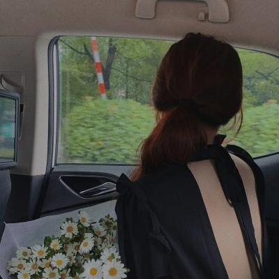 某影后之女被曝酒吧消费天价，三天三夜校园画面流出